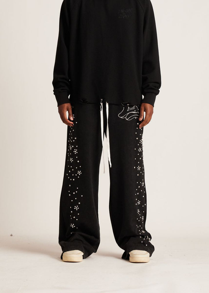 "E" STUDDED OVERSIZED SWEATPANTS