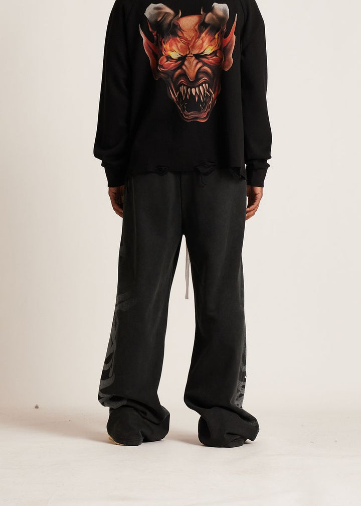 "E" STUDDED OVERSIZED SWEATPANTS