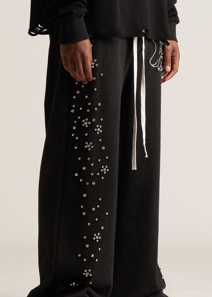 "E" STUDDED OVERSIZED SWEATPANTS