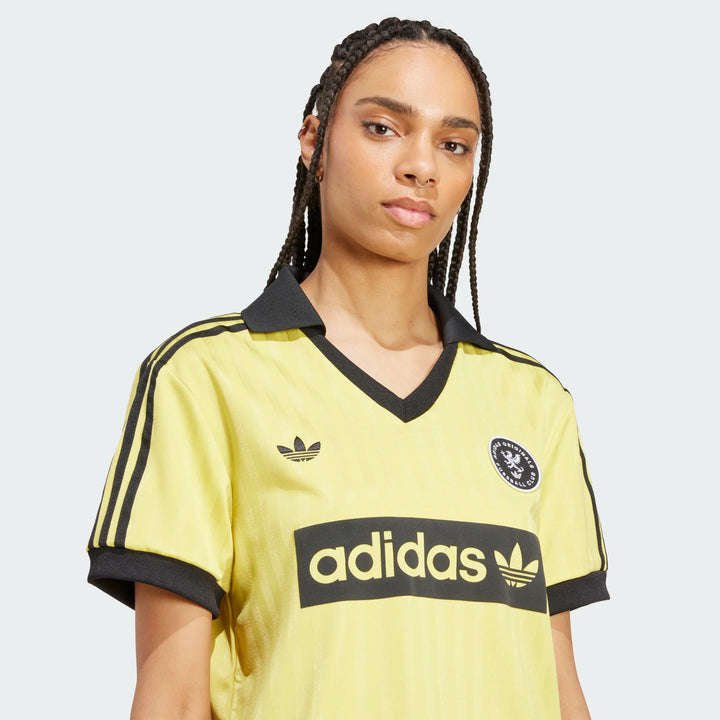 GRAPHIC SOCCER-INSPIRED JERSEY