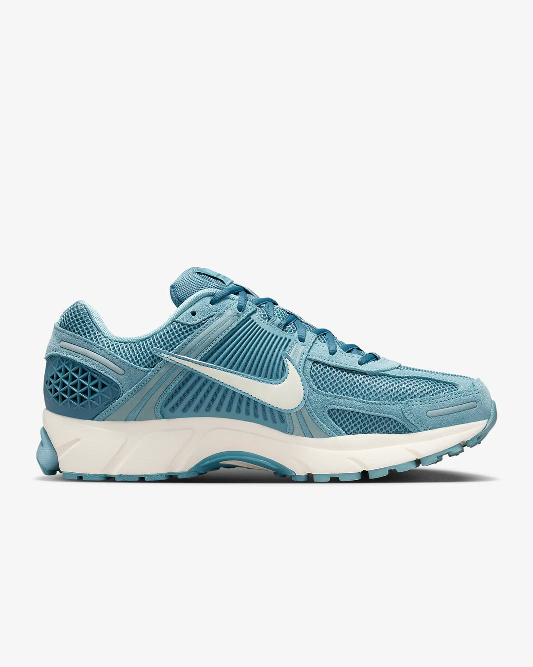 NIKE ZOOM VOMERO 5 - TURQUOISE