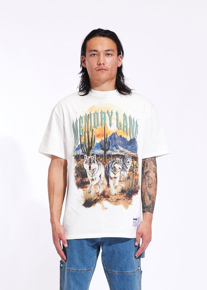 RUNNING WOLVES 2 TEE