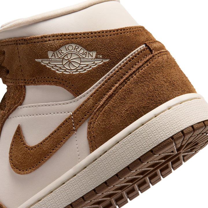 W AIR JORDAN 1 MID "LIGHT BRITISH TAN"