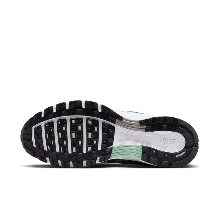 WMNS NIKE P-6000