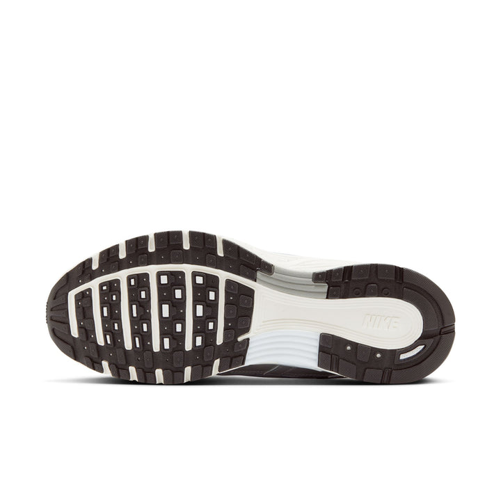 WMNS NIKE P-6000