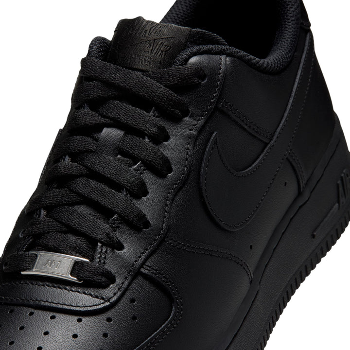 NIKE AIR FORCE 1 '07