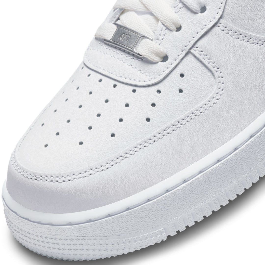 NIKE AIR FORCE 1 '07