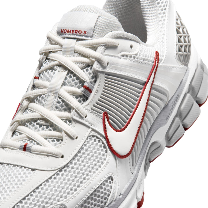 NIKE ZOOM VOMERO 5 "DUNE RED"