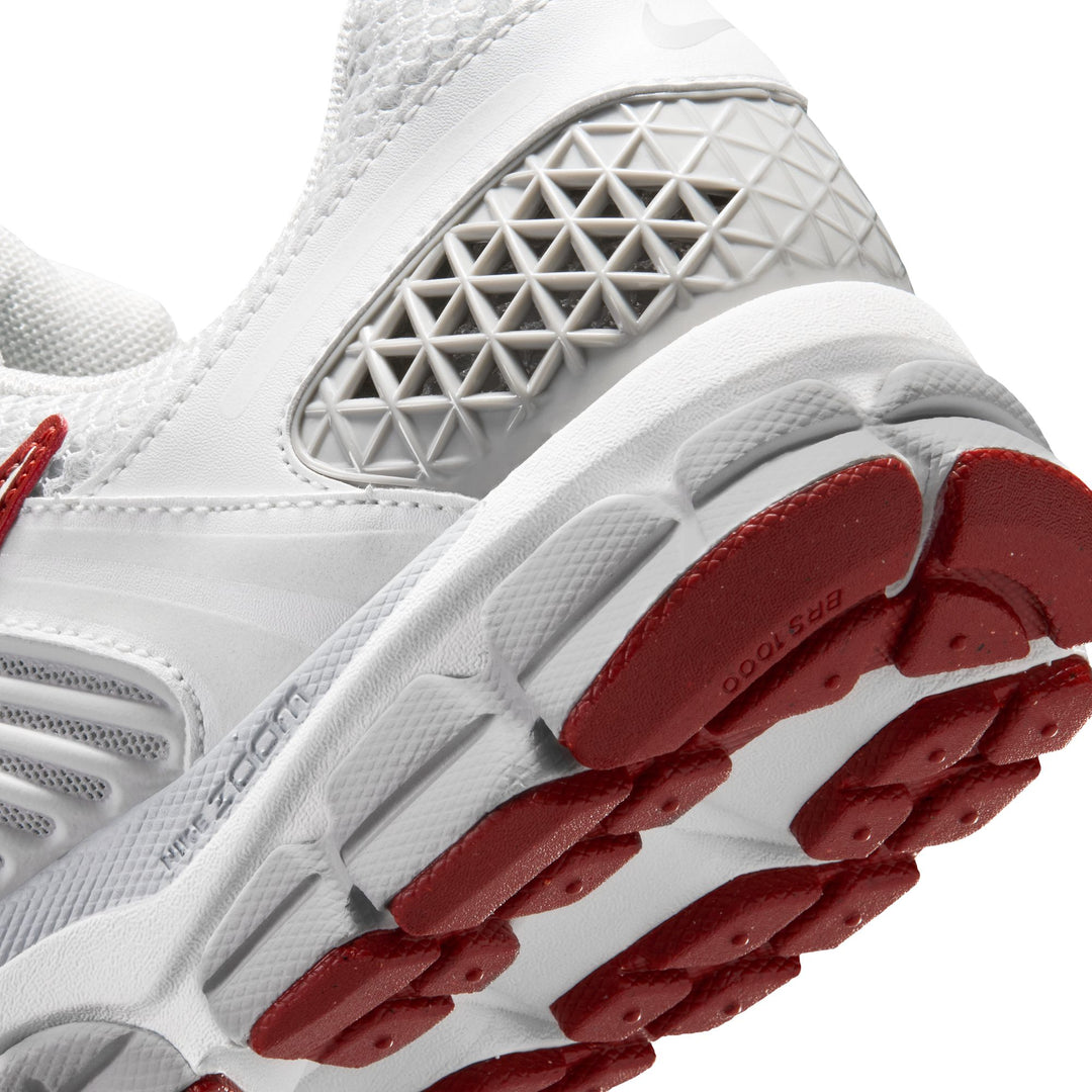 NIKE ZOOM VOMERO 5 "DUNE RED"