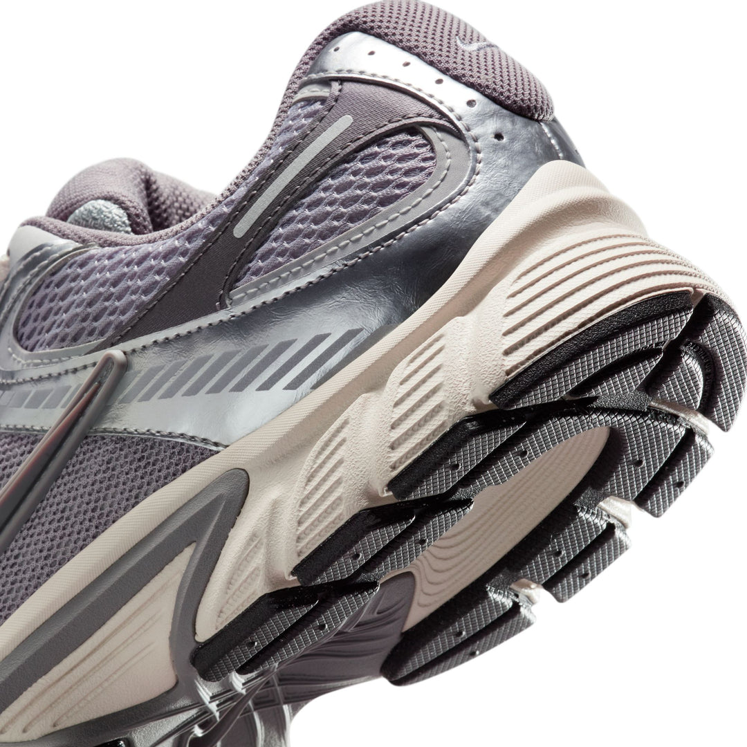 NIKE V5 RNR - GREY FOG LIGHT/OREWOOD BROWN