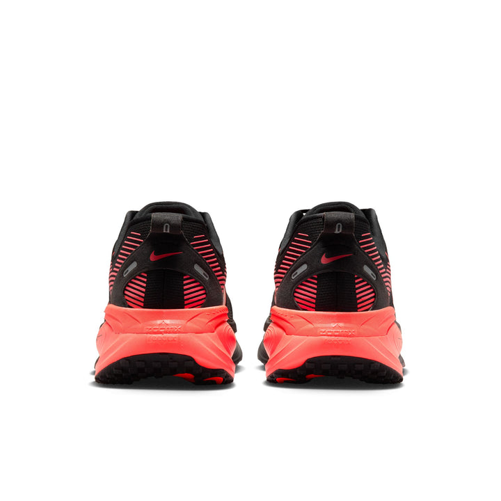 NIKE VOMERO 18