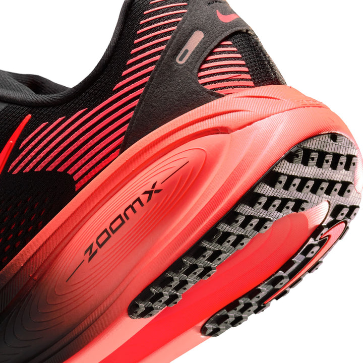 NIKE VOMERO 18