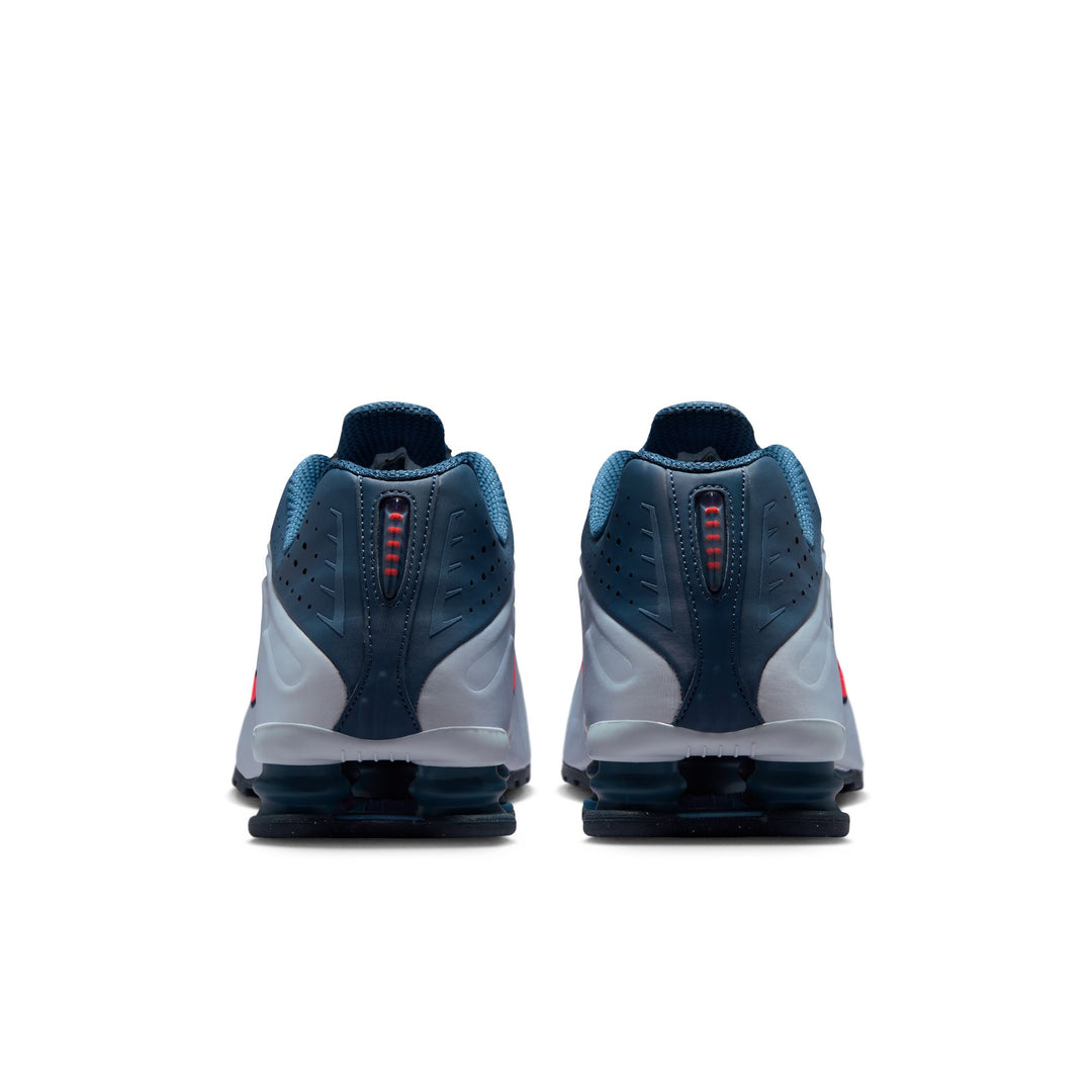 NIKE SHOX R4
