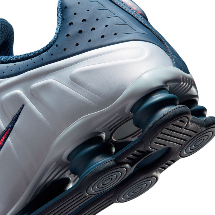NIKE SHOX R4