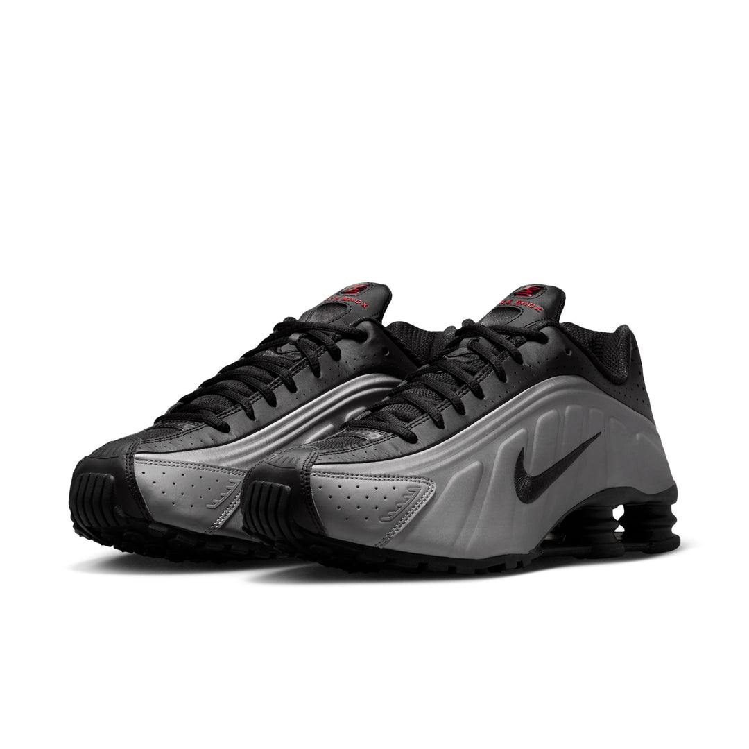 NIKE SHOX R4