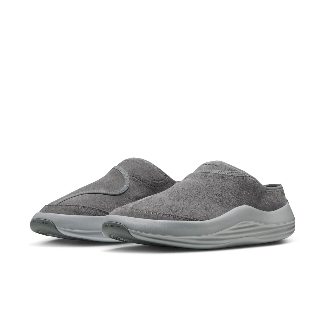 JORDAN FUTURE MULES "SMOKE GREY"