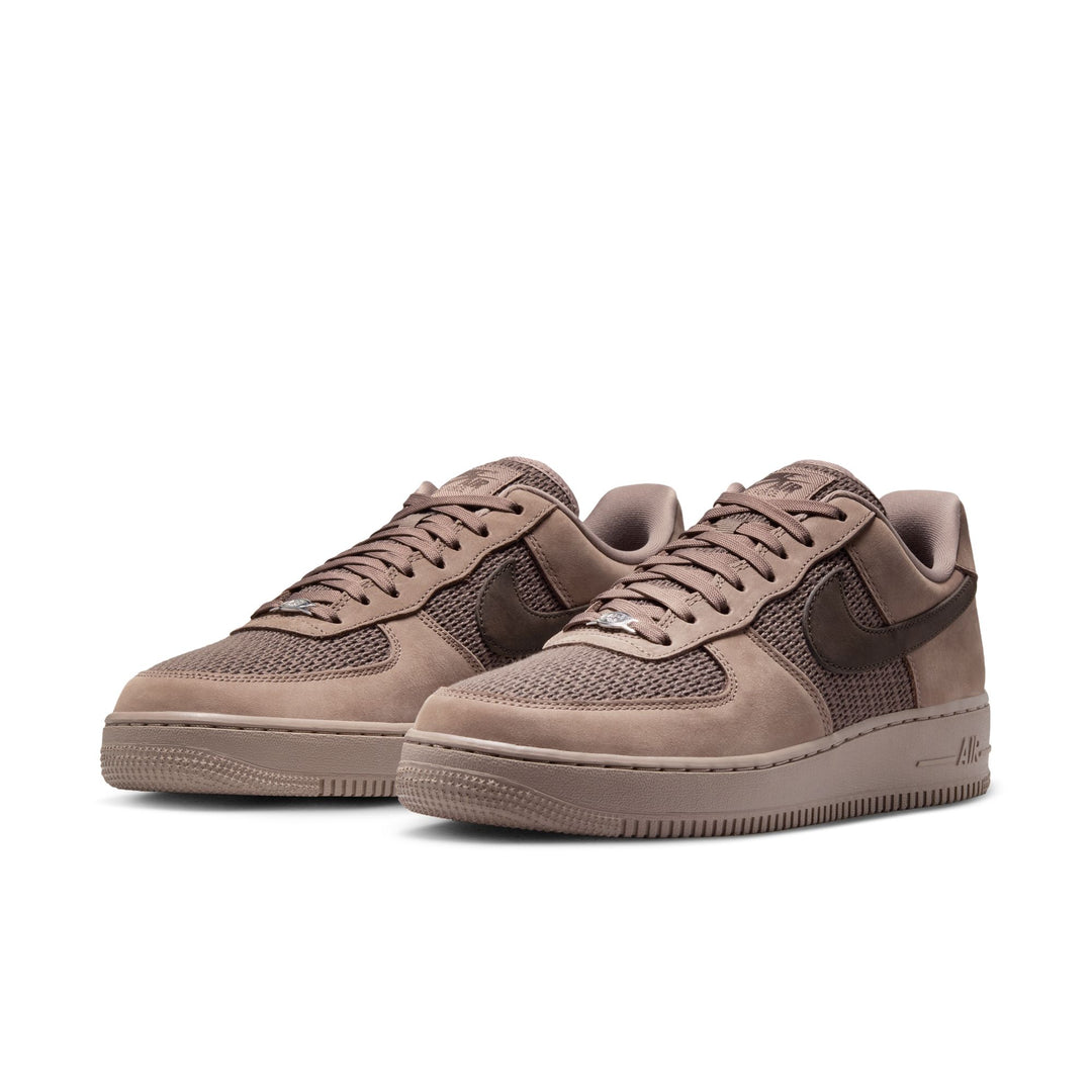 NIKE AIR FORCE 1 '07 LV8