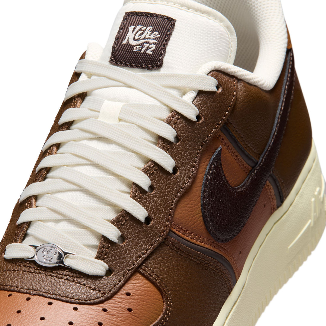 NIKE AIR FORCE 1 '07 LV8