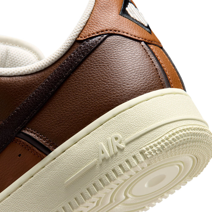 NIKE AIR FORCE 1 '07 LV8