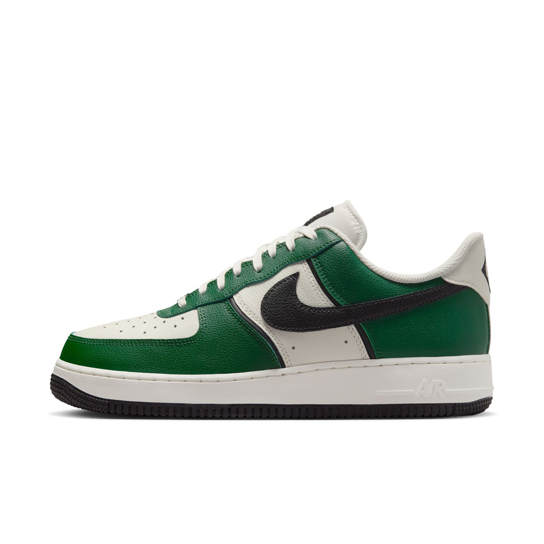 NIKE AIR FORCE 1 '07 LV8