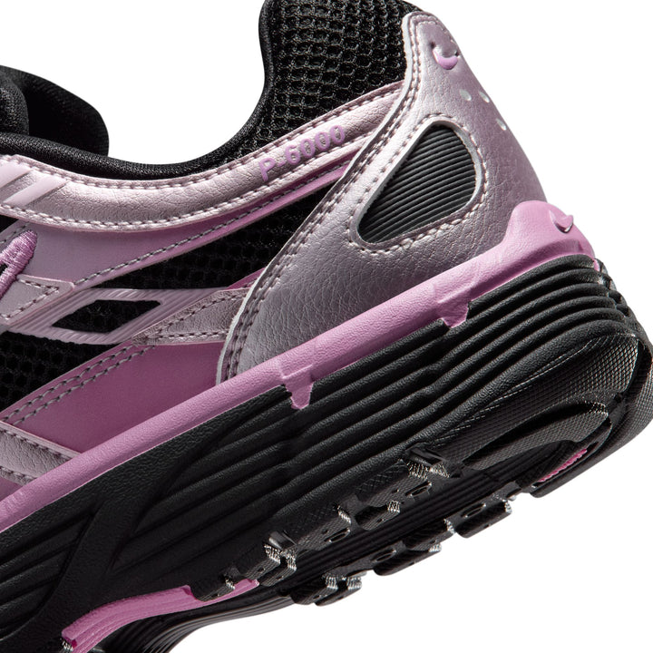 W NIKE P-6000