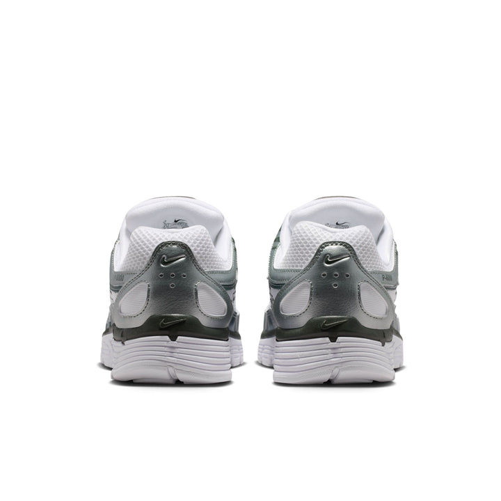 W NIKE P-6000