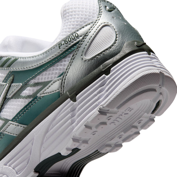 W NIKE P-6000