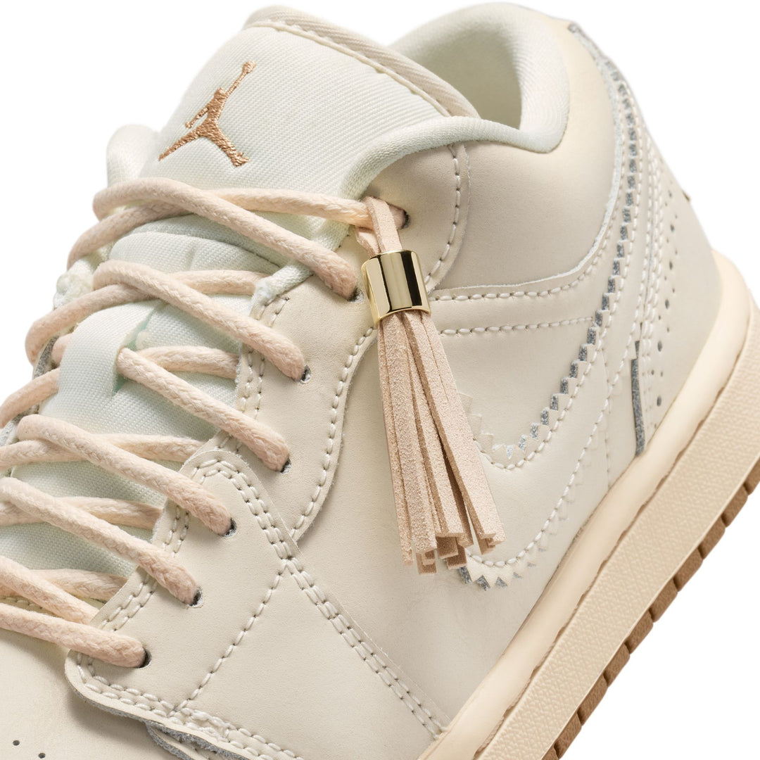 W AIR JORDAN 1 LOW SE "GOLD PEARL"