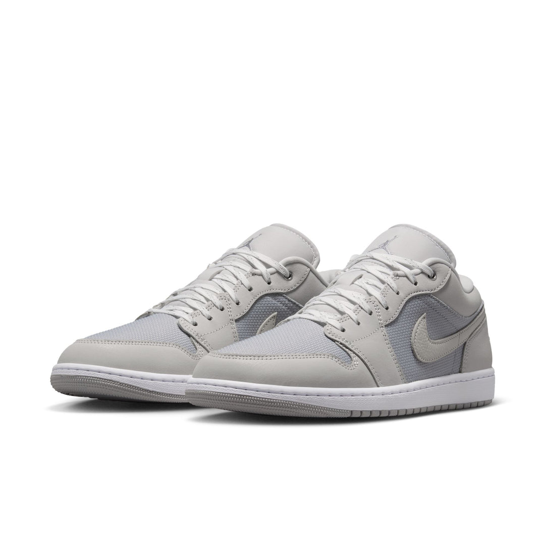 AIR JORDAN 1 LOW SE "SMOKE GREY"