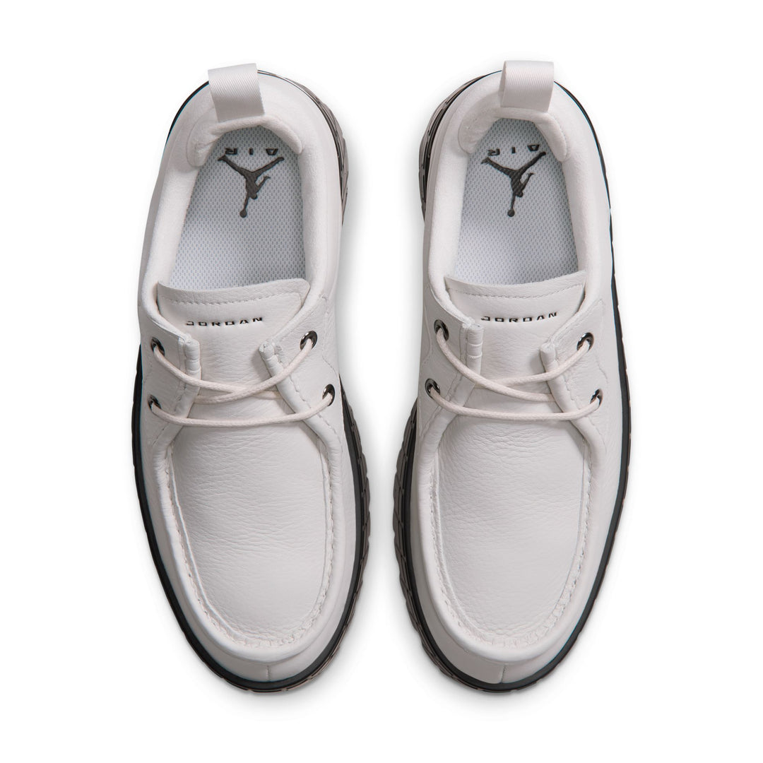 WMNS AIR JORDAN 1 BROOKLYN LOW "SWAN"