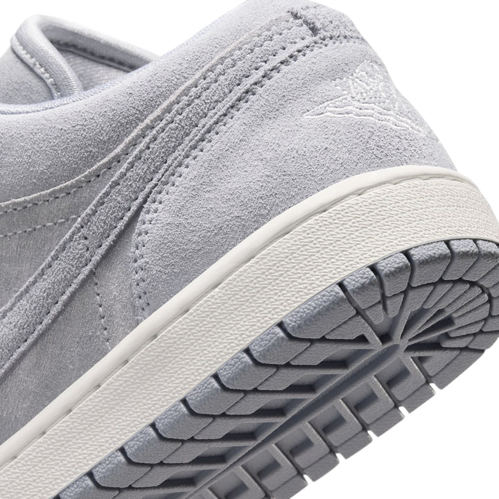 WMNS AIR JORDAN 1 LOW SE "OBISIDIAN MIST"