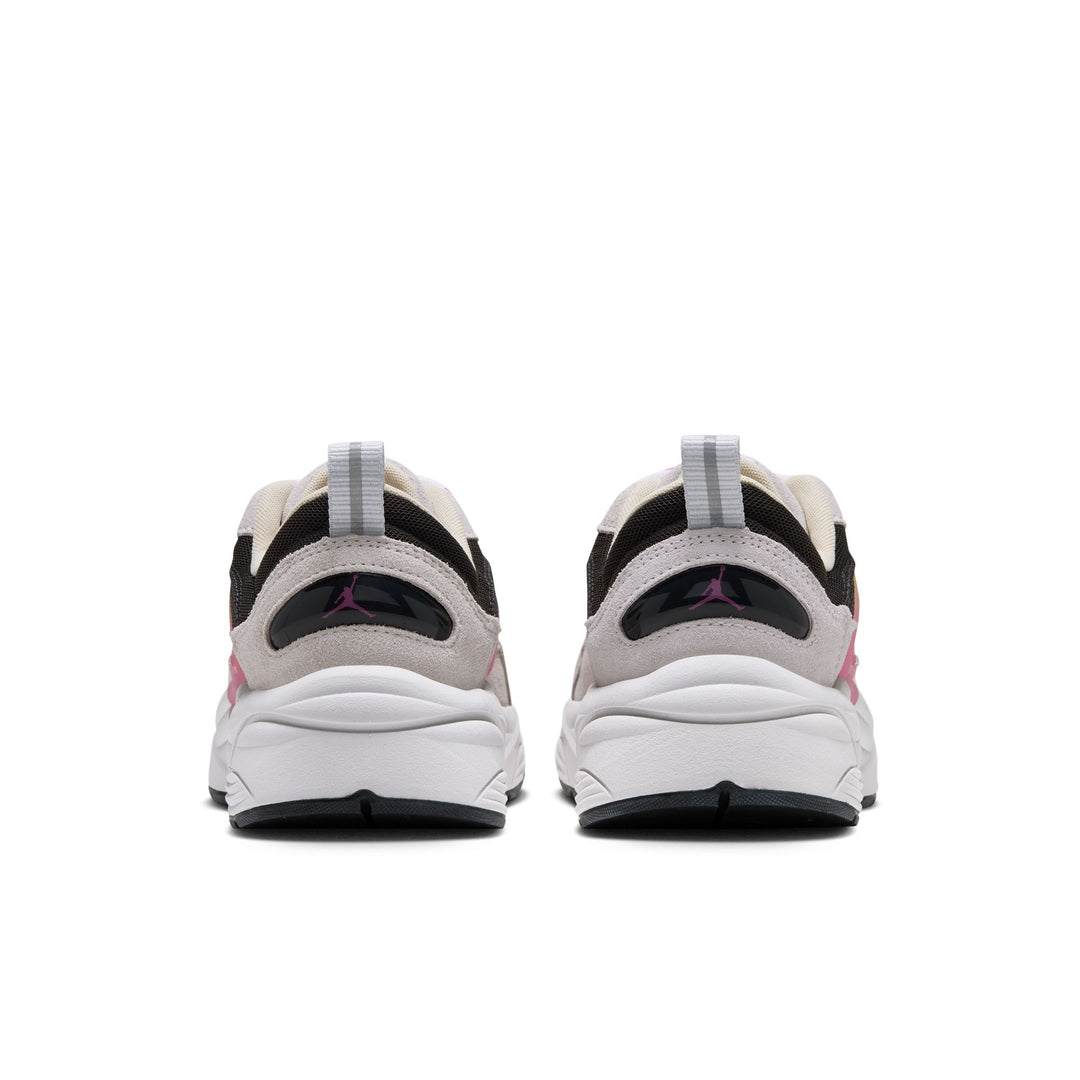 JORDAN TRUNNER O/S "FIRE PINK"