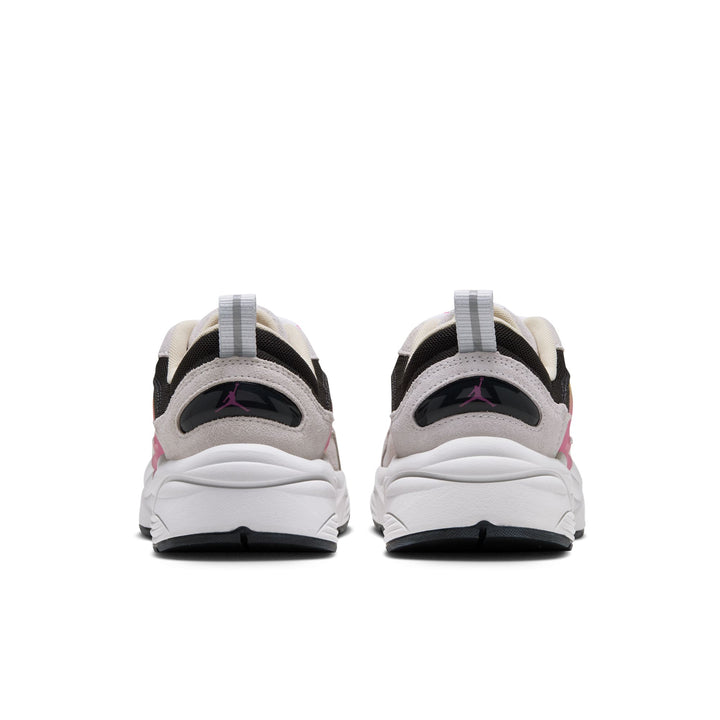 JORDAN TRUNNER O/S "FIRE PINK"