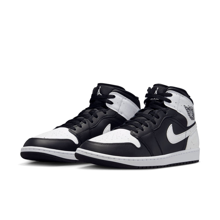 AIR JORDAN 1 MID SE "OREO"