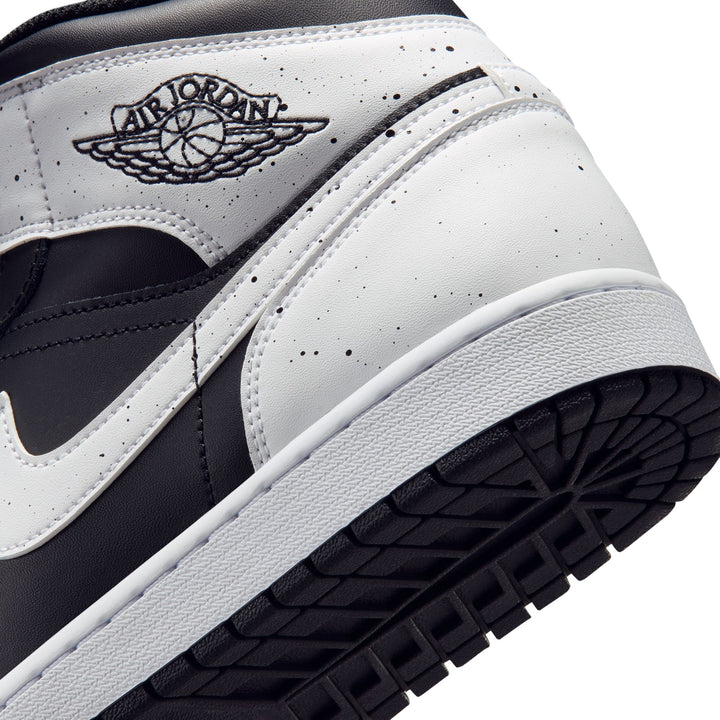 AIR JORDAN 1 MID SE "OREO"