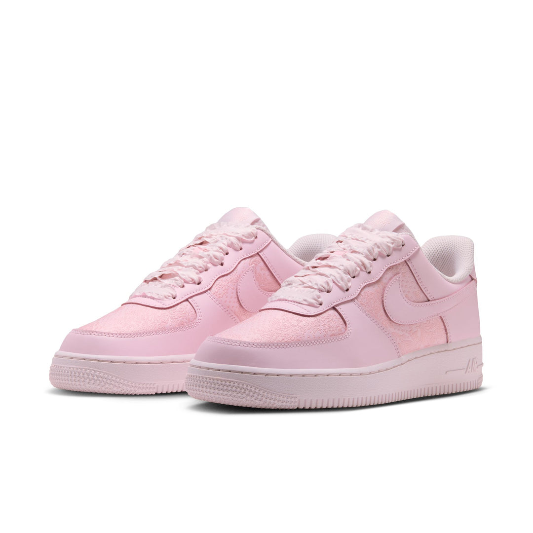 WMNS NIKE AIR FORCE 1 '07 SE "ARCTIC PINK"