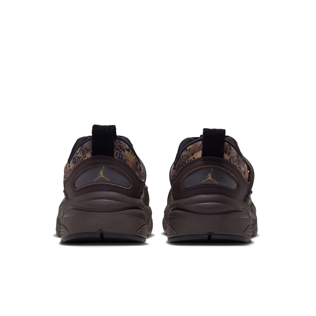 W JORDAN TRUNNER O/S SE "COCAO WOW"
