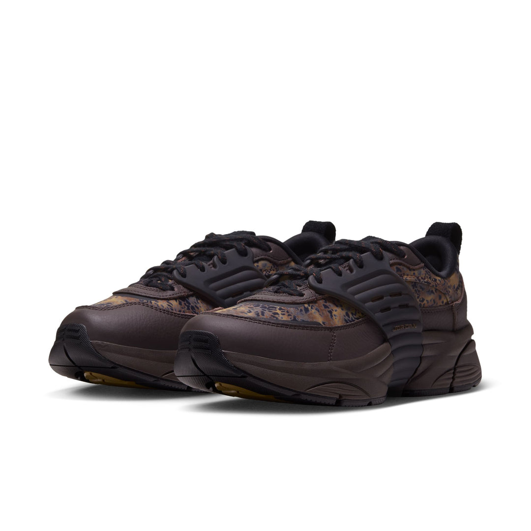 W JORDAN TRUNNER O/S SE "COCAO WOW"