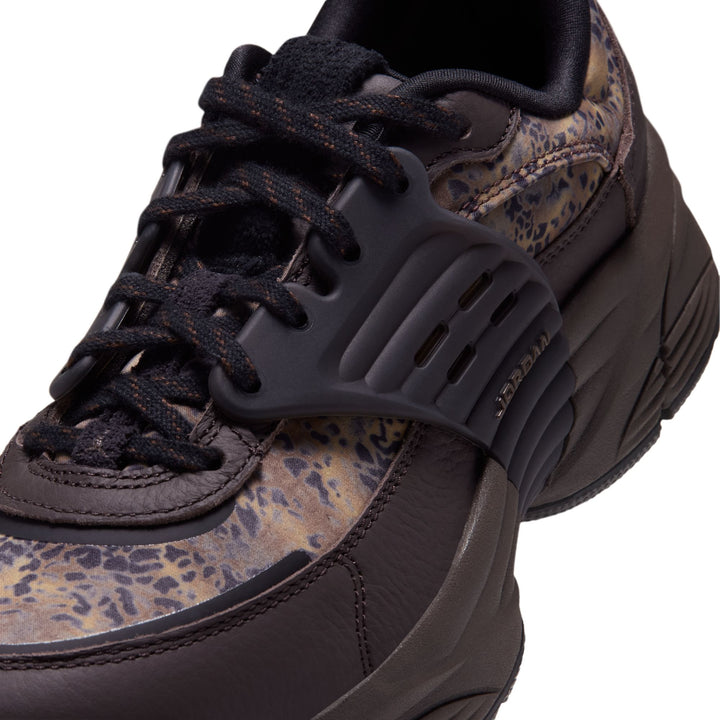 W JORDAN TRUNNER O/S SE "COCAO WOW"