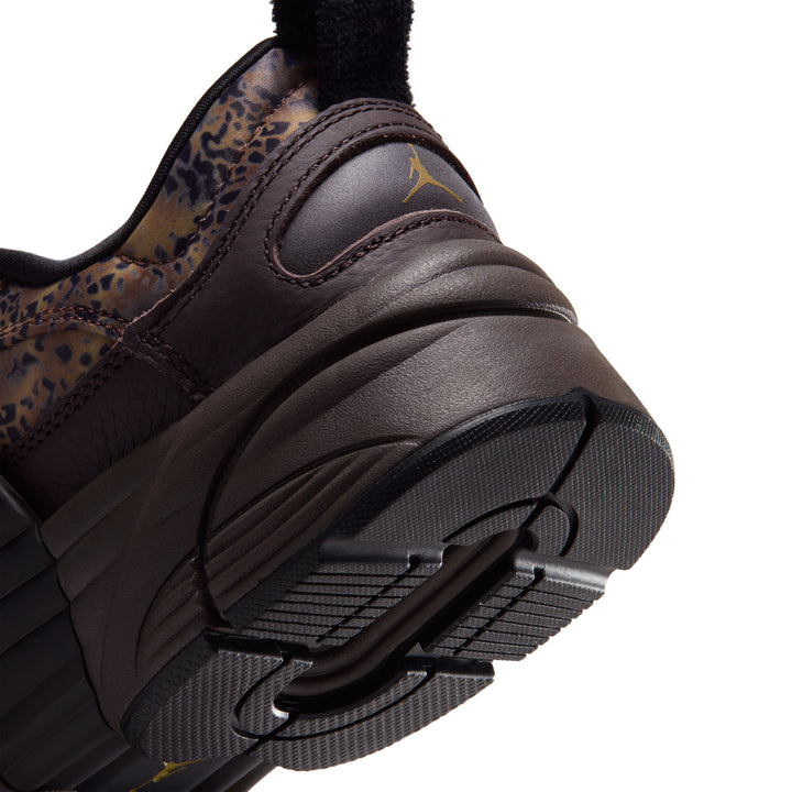 W JORDAN TRUNNER O/S SE "COCAO WOW"