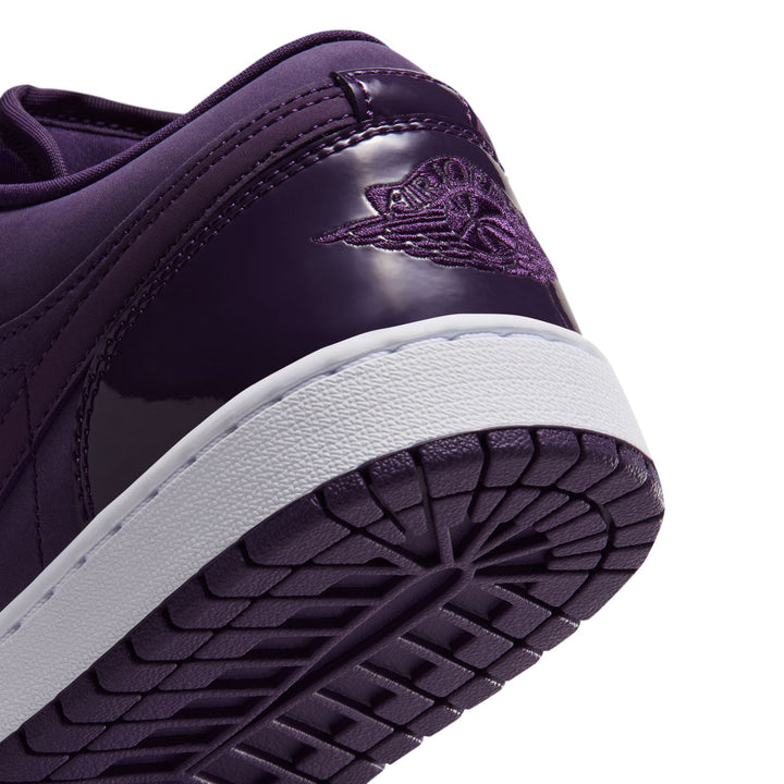 WMNS JORDAN 1 LOW SE "GRAND PURPLE"