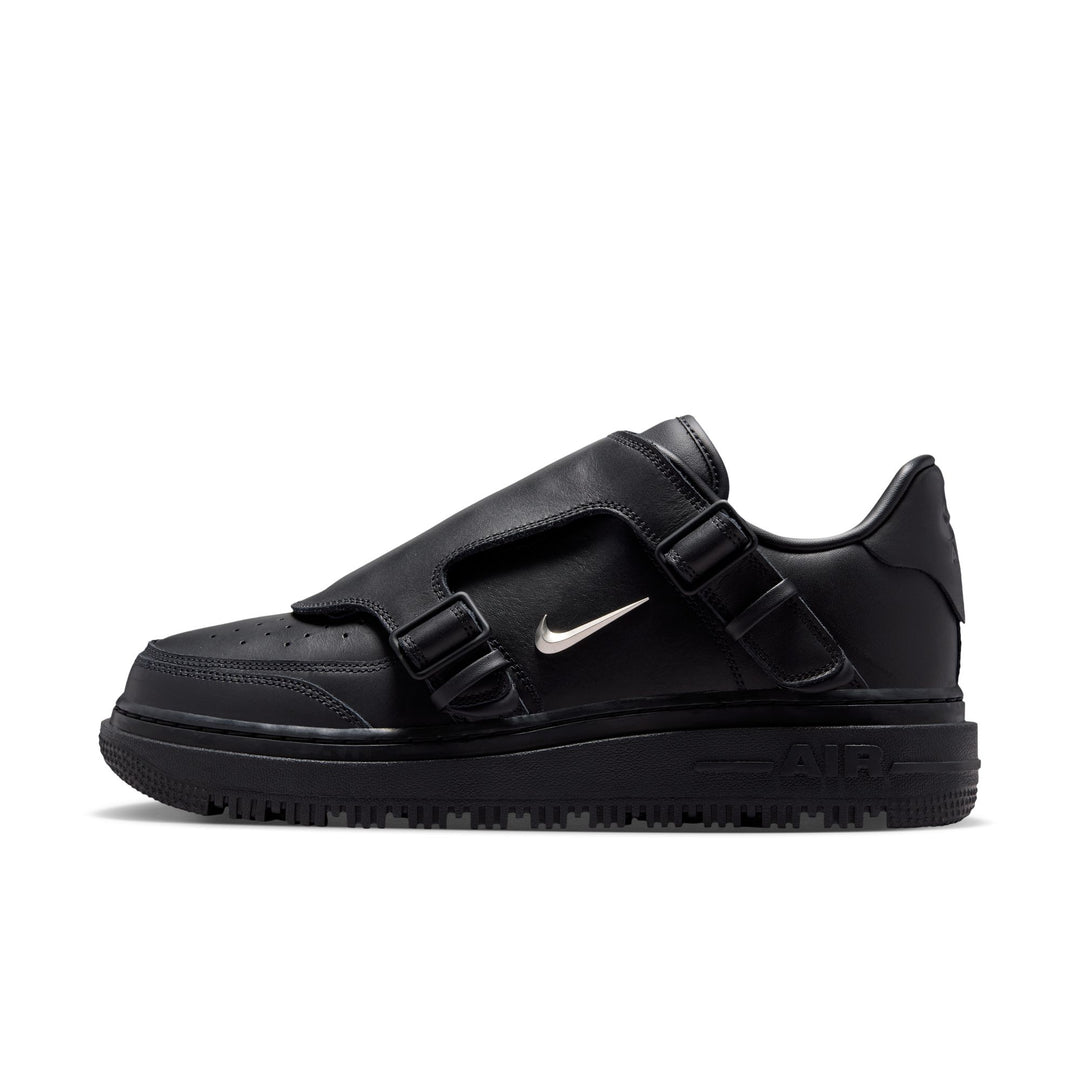 NIKE AIR FORCE 1 LUX "TRIPLE BLACK"