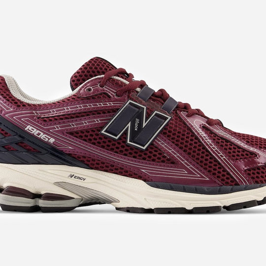 New Balance Men’s Shoe 1906R (Burgundy)