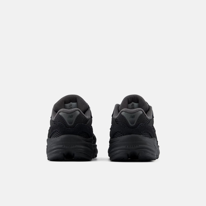 NEW BALANCE 2010 BUNGEE "BLACK-OUT" (TD)